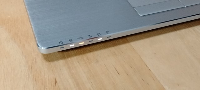 LIFEBOOK WN1/H1の状態表示LED