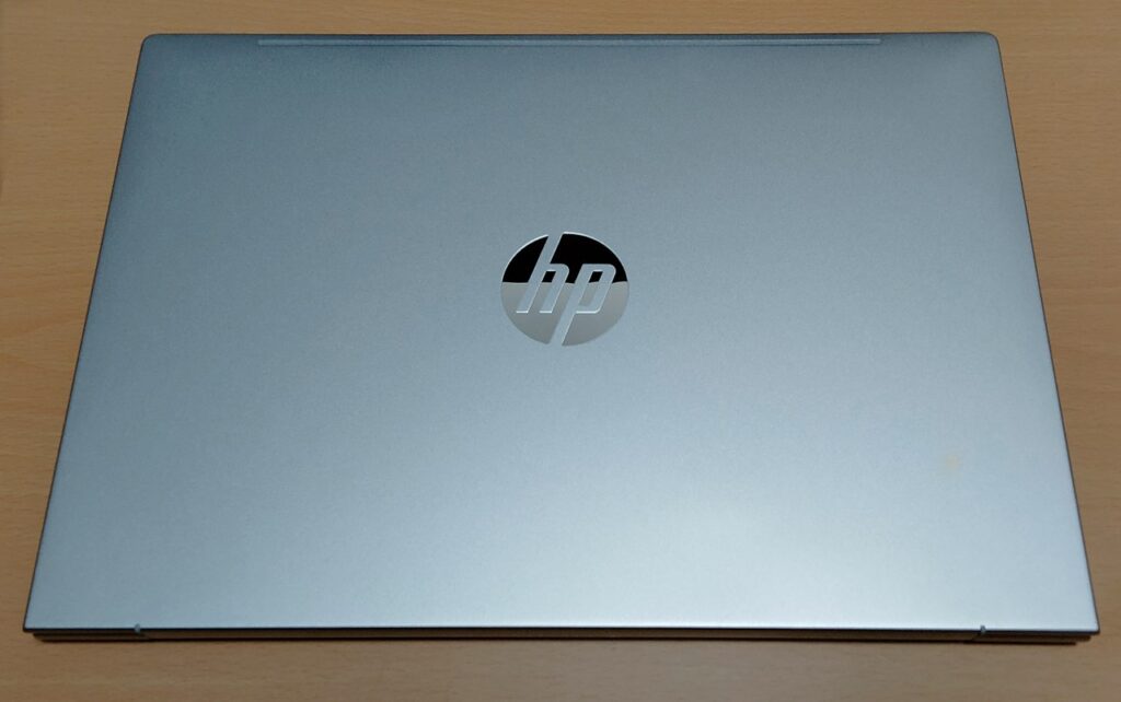 HP ProBook 465 G11 天板