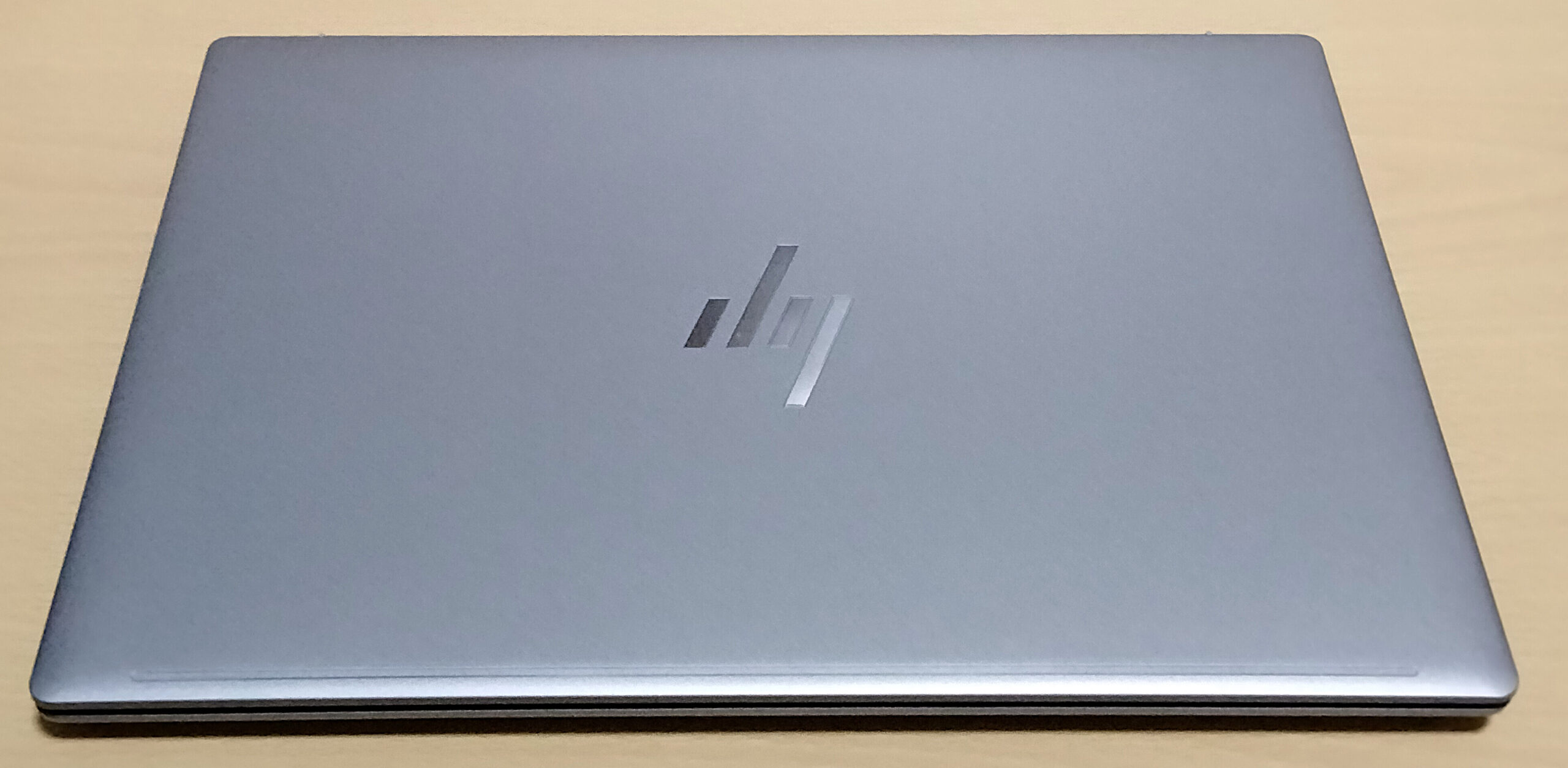 HP EliteBook 635 Aero G11天板