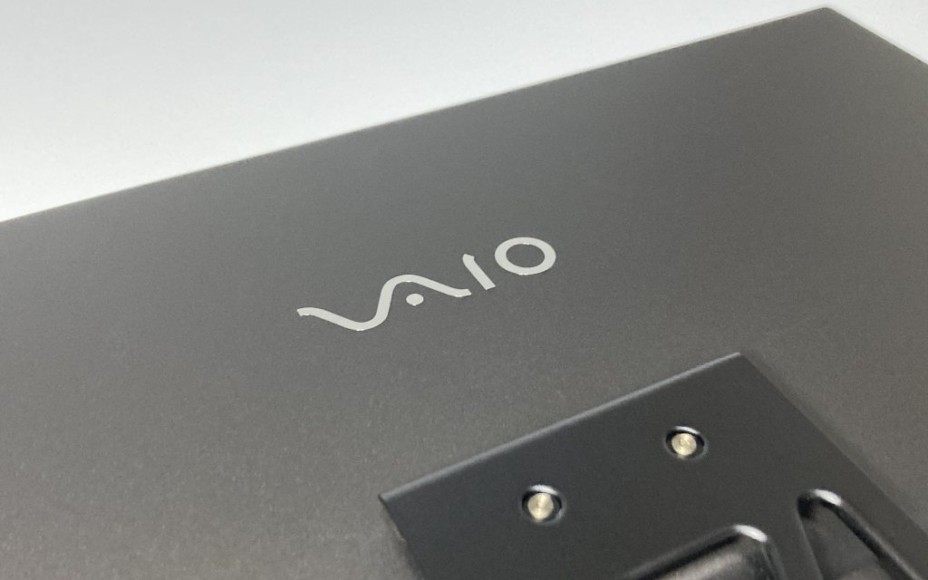 VAIO Vision+ 14背面ロゴ