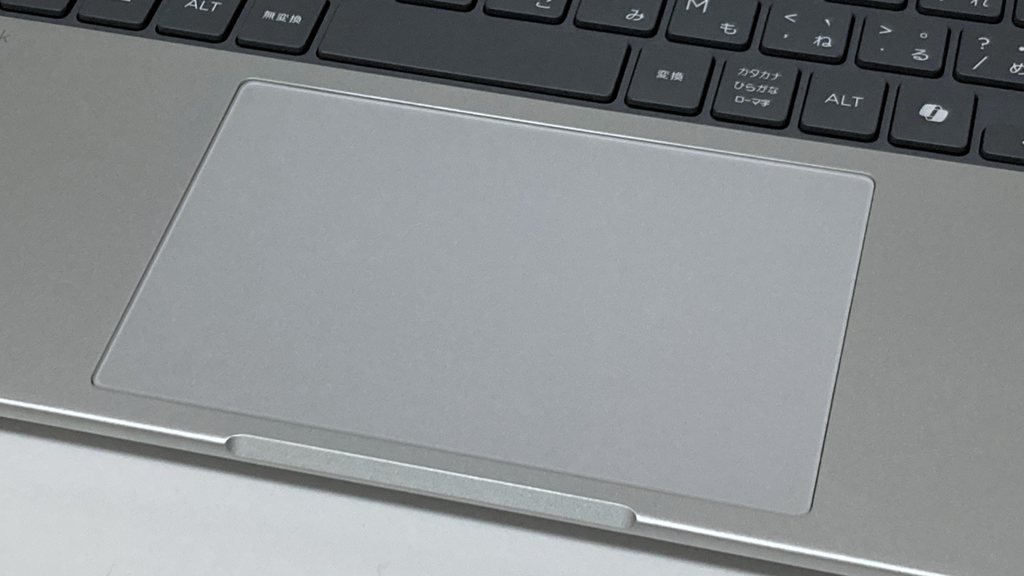 画像タイトル HP EliteBook 8 G1i 14 大きなタッチパッド