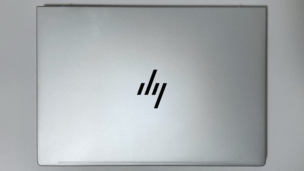 画像タイトル HP EliteBook 8 G1i 14 天板