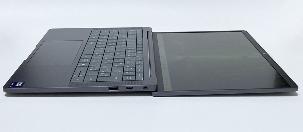 画像タイトル Dell Pro 13 Premium ほぼ180度開く