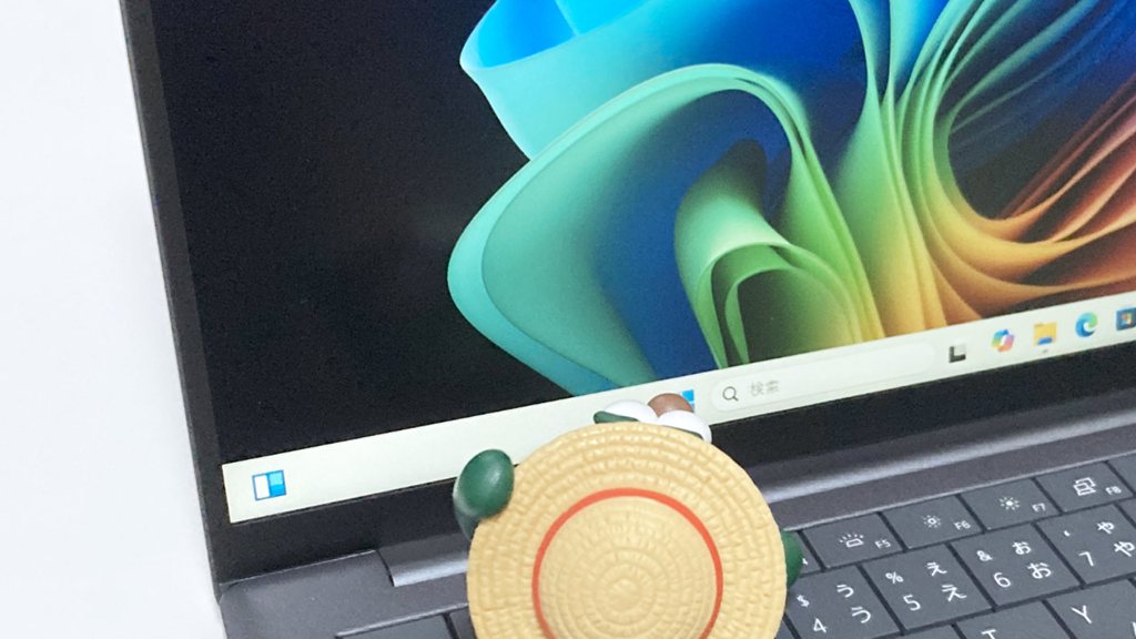 画像タイトル Dell Pro 13 Premiumの非光沢ディスプレイ。目立つ反射はありません。