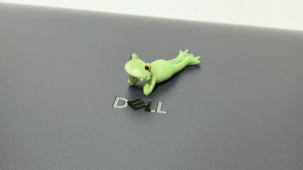 画像タイトル Dell Pro 13 Premium 天板中央のロゴ