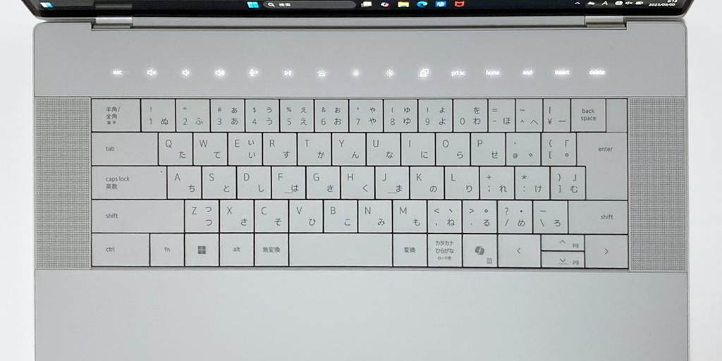 Dell 16 Premium DA16250のキーボード